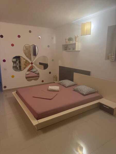 Garsoniera de lux in regim hotelier Piata Progresului, 100 lei